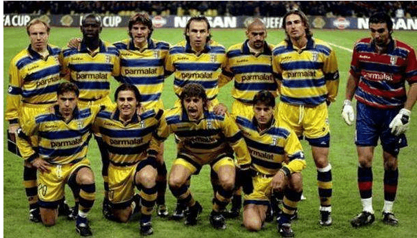 全家福宣，U16国少小将万项加盟塞尔超贝尔格莱德红星俱乐部（晒全家福官宣：U16国少小将万项正式加盟塞尔超豪门贝尔格莱德红星）