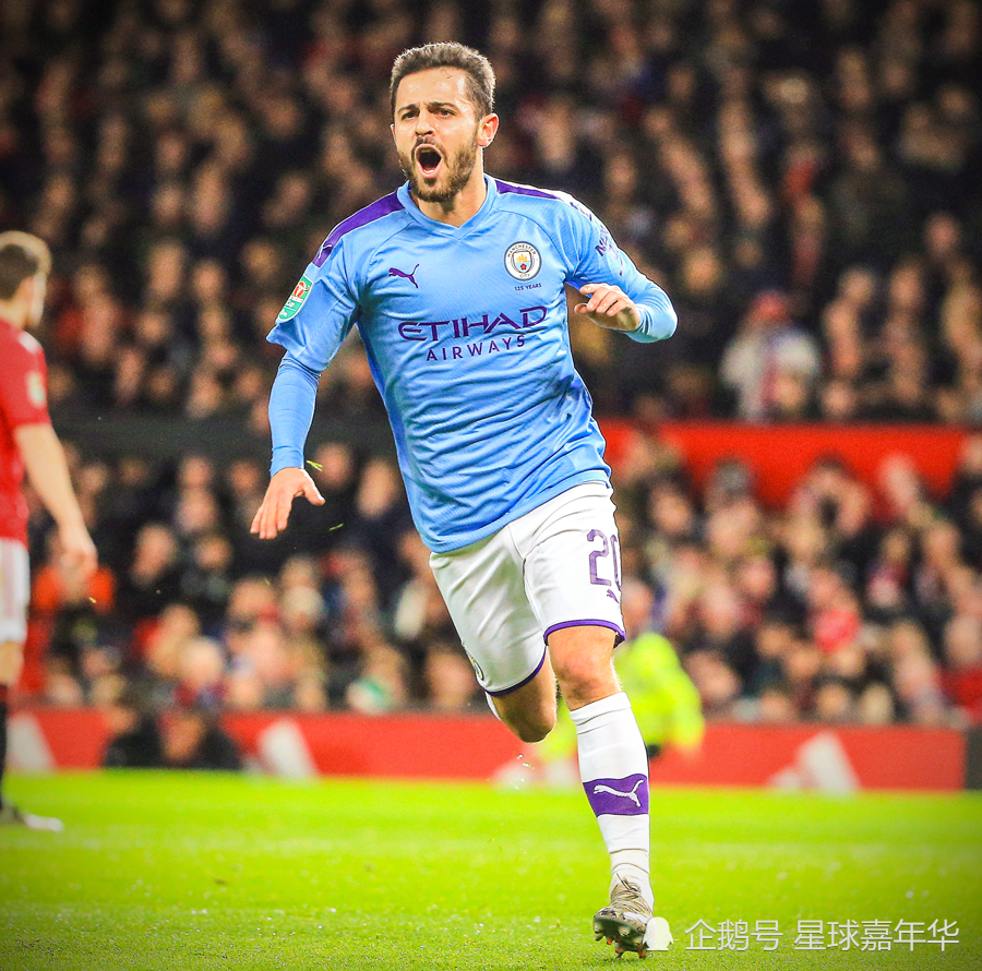 卡萨诺盛赞劳塔罗：他已经4年没去休假了，批评他的人真无知（卡萨诺力挺劳塔罗：四年未休假，批评他的人太无知）