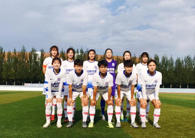 3-0大胜后的@埃尔切足球俱乐部 为大家带来一段胜利之舞（3-0完胜！@埃尔切足球俱乐部献上胜利之舞）