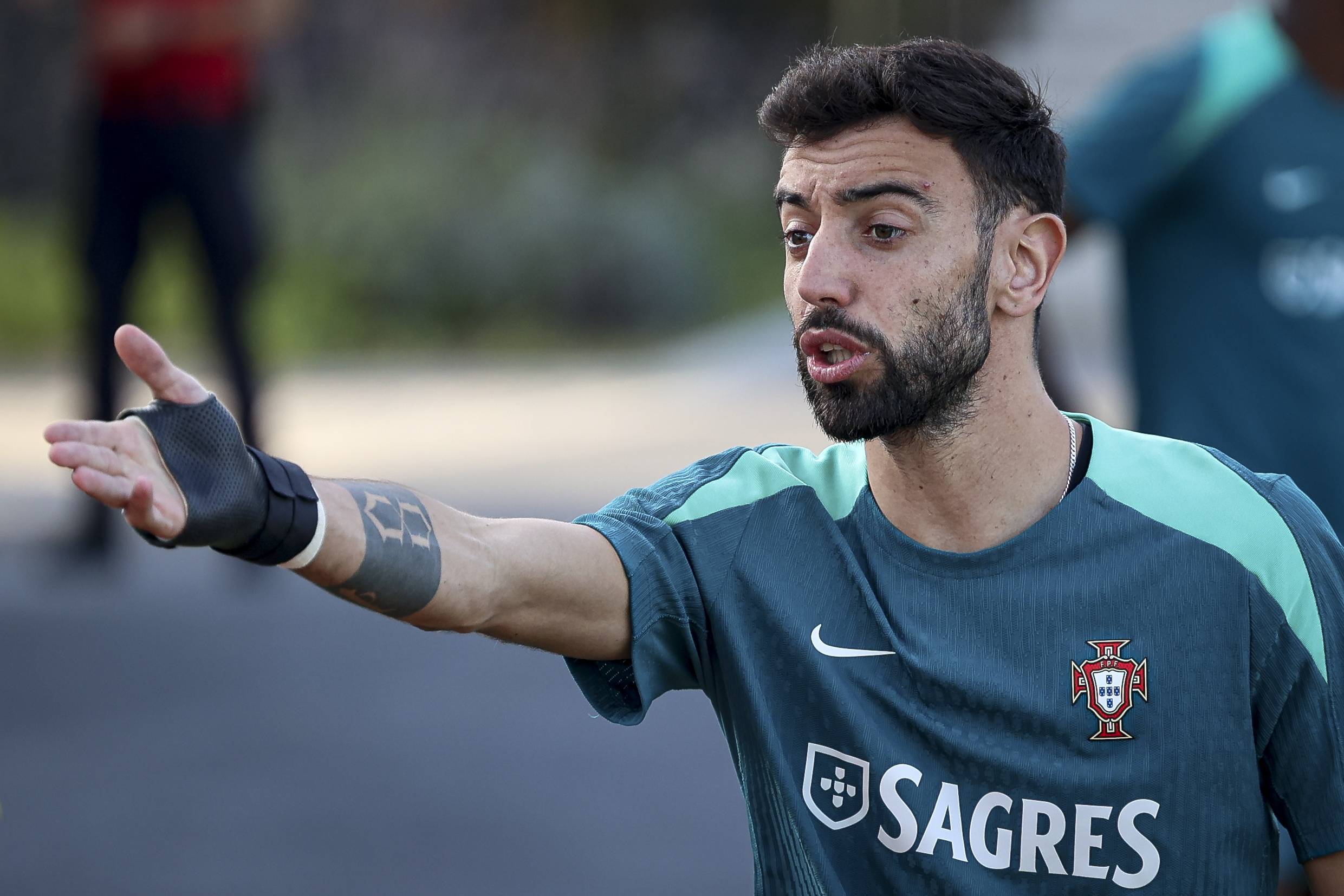 小蜘蛛：如果多进几球，终场阶段本可以踢得不那么惊险（小蜘蛛：若能再进几球，收官阶段就不至于如此惊险）