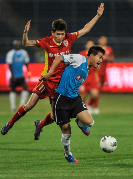 半场战报：葡萄牙U17 1-0瑞士U17，马特乌斯-米德建功（半场：葡萄牙U17暂1-0瑞士U17，马特乌斯-米德先拔头筹）