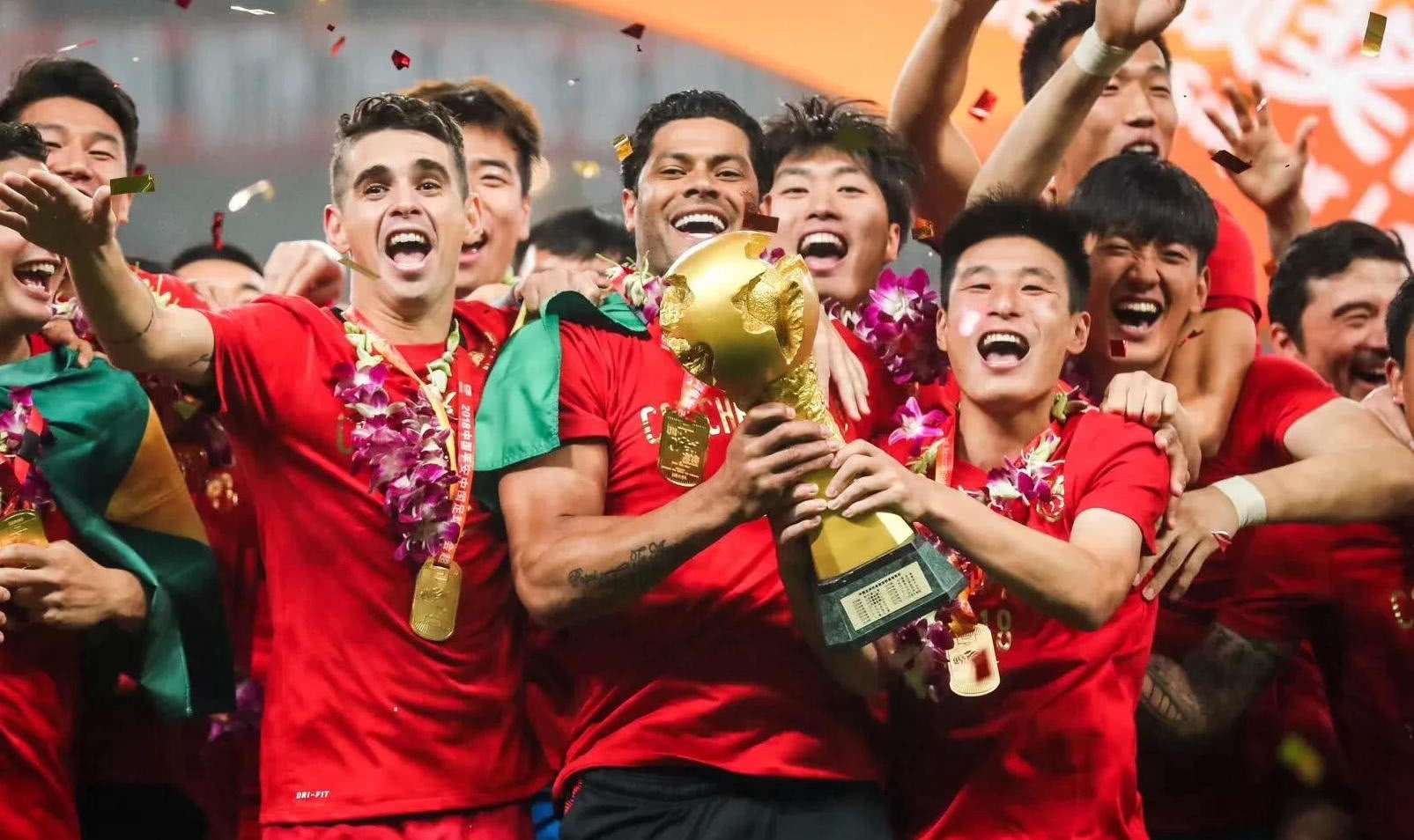 官方：因燃放烟花等行为，拜仁被罚款4.6万欧+关闭主场部分看台（官方通报：拜仁因燃放烟花等违规被罚4.6万欧，主场部分看台将关闭）