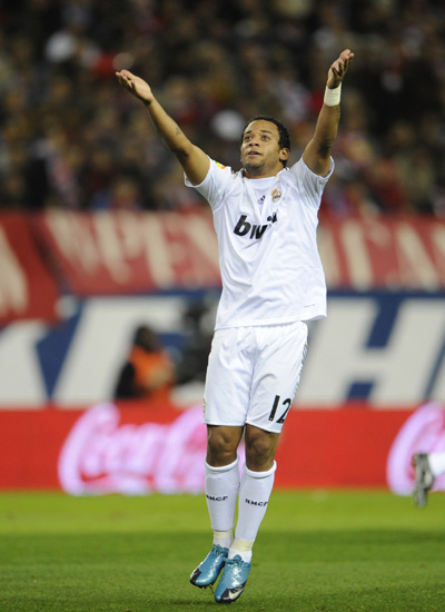 意甲三分制时代，斯帕莱蒂是第二位率队参加过三大德比的主帅