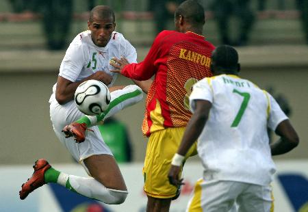 巴萨本赛季13次射门中框，与拜仁、米兰并列五大联赛球队最多（巴萨本季13次射门中框，与拜仁、米兰并列五大联赛榜首）