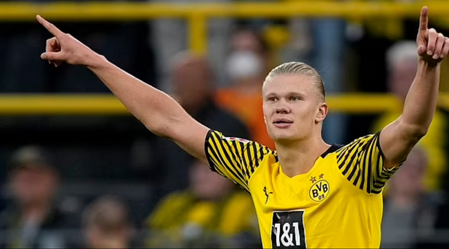 莫德里奇在对阵拉齐奥的比赛中踢满全场，Sofac...（对阵拉齐奥，莫德里奇踢满全场，SofaScore评分出炉）