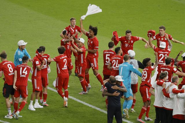 凯帕第5-8轮点球全部扑同一方向，最终终于守到一球（点球大战第5至第8轮，凯帕连续扑向同一侧，终于扑出一球）