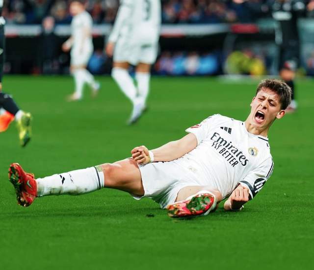 足球国足新一期集训名单公布，两名新人首次入选引热议（国足公布新一期集训名单，两名新面孔首次入选引发热议）